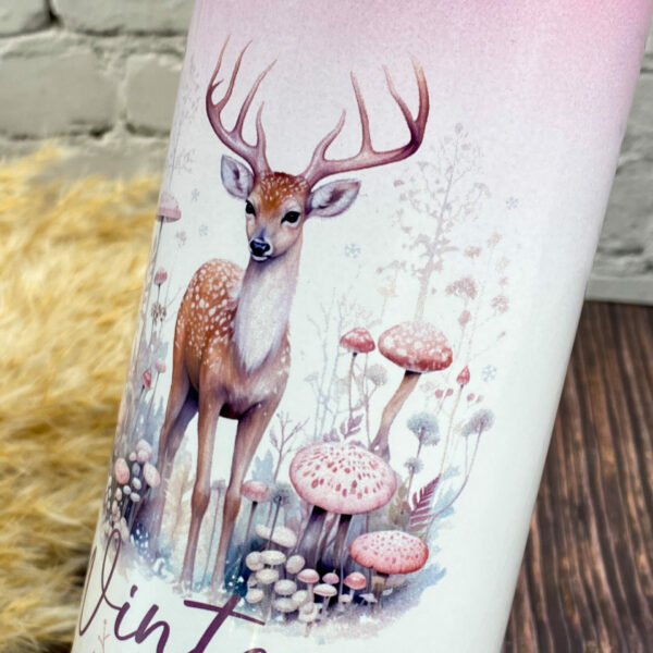 Thermosflasche Edelstahl mir rosa Farbverlauf bedruckt mit Hirsch und Winter Magic - Nahaufname