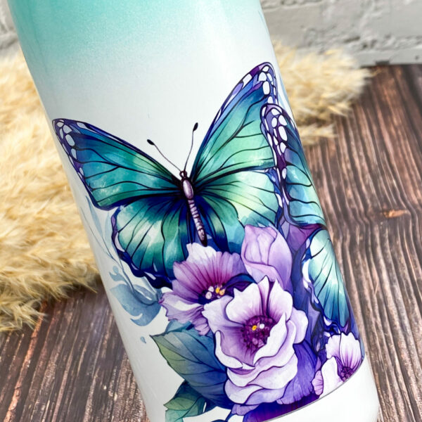 Trinkflasche Edelstahl mir türkis Farbverlauf mit Blumen und Schmetterlingen bedruckt - Nahaufname